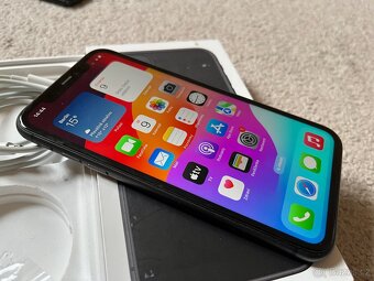 Apple iPhone 11 64GB, záruka - 3
