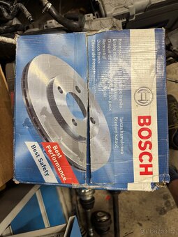 Prodám zadní kotouče na bmw - 3