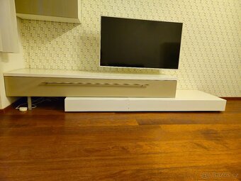 Obyvaci stena + komoda - 3