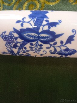 VÁLEČEK CIBULÁKOVÝ MOTIV - 3