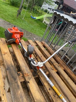 Křovinořez Husqvarna - 3