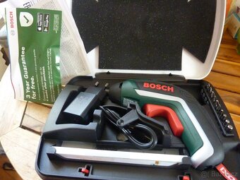 Bosch - aku šroubovák v pěkném kufříku + bezpeč.visací zámek - 3