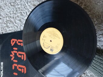 LP - The Police: Ghost in the machine - 3