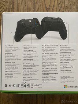 Xbox Carbon Black ovladač - 3