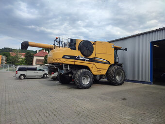 Kombajn Challenger 680B - 3