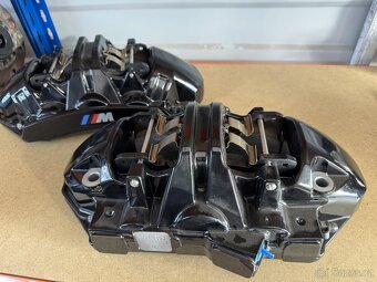 BMW G80 M3 6-píst brzdy přední zelezo - 3