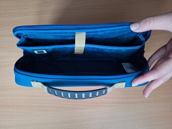 Nintendo Switch OLED + case - 3