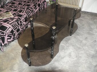 Sklěněný stůl - 3
