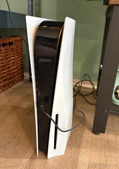 PlayStation 5 s mechanikou + dva ovladače - 3