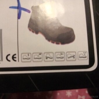 Prodám pracovní boty velikost 42 - 3