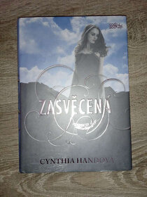 Knihy série Nadpozemská- Cynthia Hand - 3