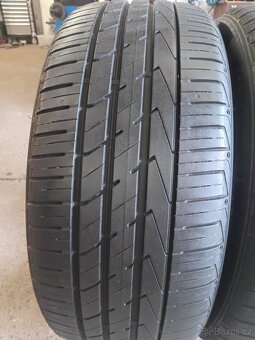 2xletní pneu 235/50/19.Hankook. - 3