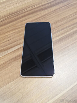 SAMSUNG Galaxy S22 - 3