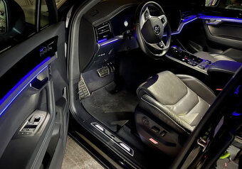Volkswagen Touareg R LINE - 3