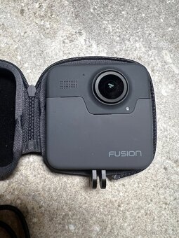 GoPro Fusion + příslušenství - 3