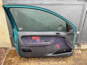 Levé přední dveře Peugeot 206 3dv. - 3