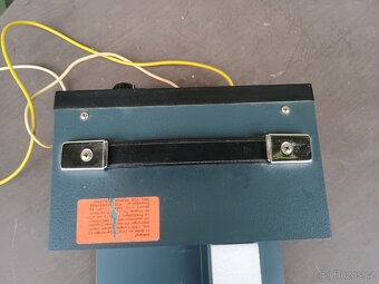 Měřící přístroj pro elektro. - 3