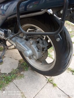 Honda ntv 650 revere - 3