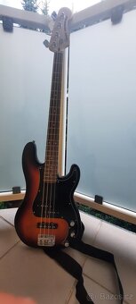 Baskytara squier - 3
