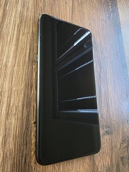 Samsung Galaxy S10e - 3
