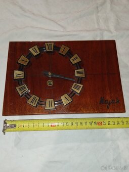 Hodiny za zeď, krbové, budíky, atd. celkem 24 ks  PRIM atd. - 3