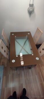 Jídelní stůl a židle - 3