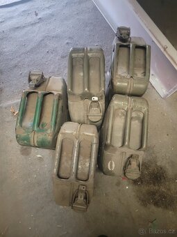 kanystr zelezny 20l - 3