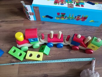 Dřevěný vláček s kostkami - 3
