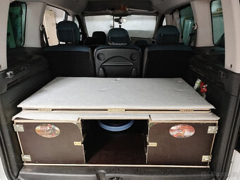 Lůžková vestavba Citroen Berlingo - 3