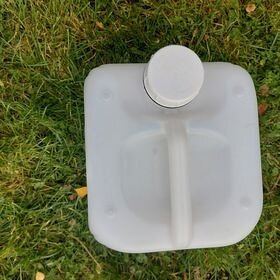 Plastové nádrže o objemu po 20 litrech - 3
