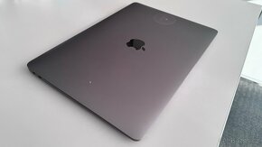 Macbook Air 13,3 Space Gray 16GB /512GB - 3