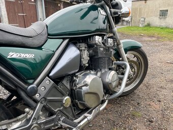 Kawasaki Zephyr 550 - 3
