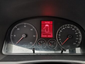 Volkswagen Touran - 3
