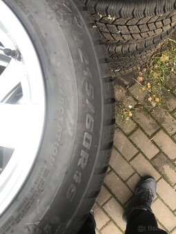 Zimní pneu  215/60 16 s al disky  5x112 - 3