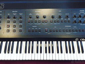 Oberheim OB-8 - Vintage syntezátorová syntezátorová klávesni - 3