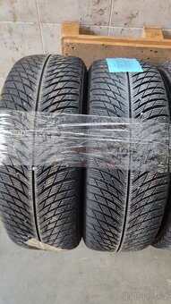 235/60/18 R18  zimní pneu Michelin - 3