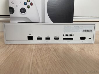 Herní konzole Xbox series S - 3