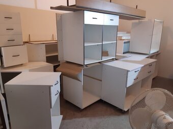 Prodám nábytek (vybavení obchodu) - 3