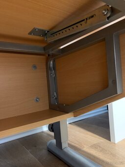 Dětský polohovatelný stůl - 3