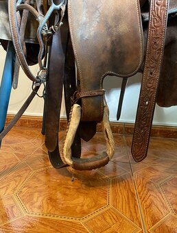 Westernové sedlo Circle Y - 3