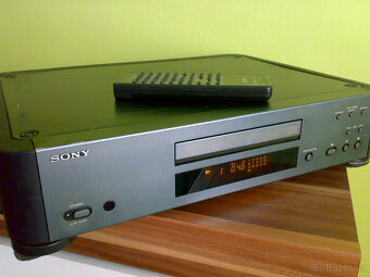 Technics CD Player SL-P230.Sony CDP-S7. - 3