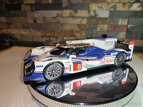 Toyota TS040 - 1:18 AUTOART - 3