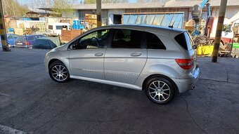 mercedes b200 2.0 BENZIN 105 kw ( velmi pekny ) - 3