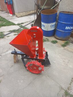 Sazeč brambor VARI - 3