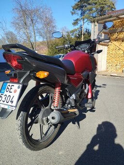 Honda CB125F - 3