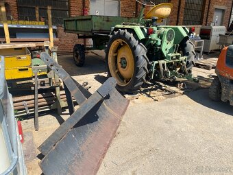 Traktor RS 09 - 3