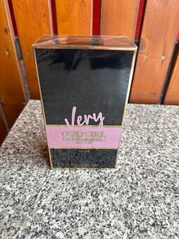 Very good girl carolina herrera - 3