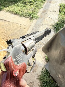 Airsoftový Revolver Night Hawk Super 8 - 3