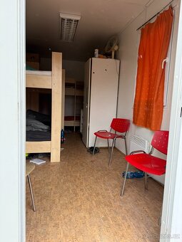 Prodám dva obytné kontejnery - lehce použité, plně vybavené - 3