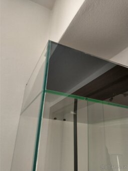 Skleněná vitrína - 3